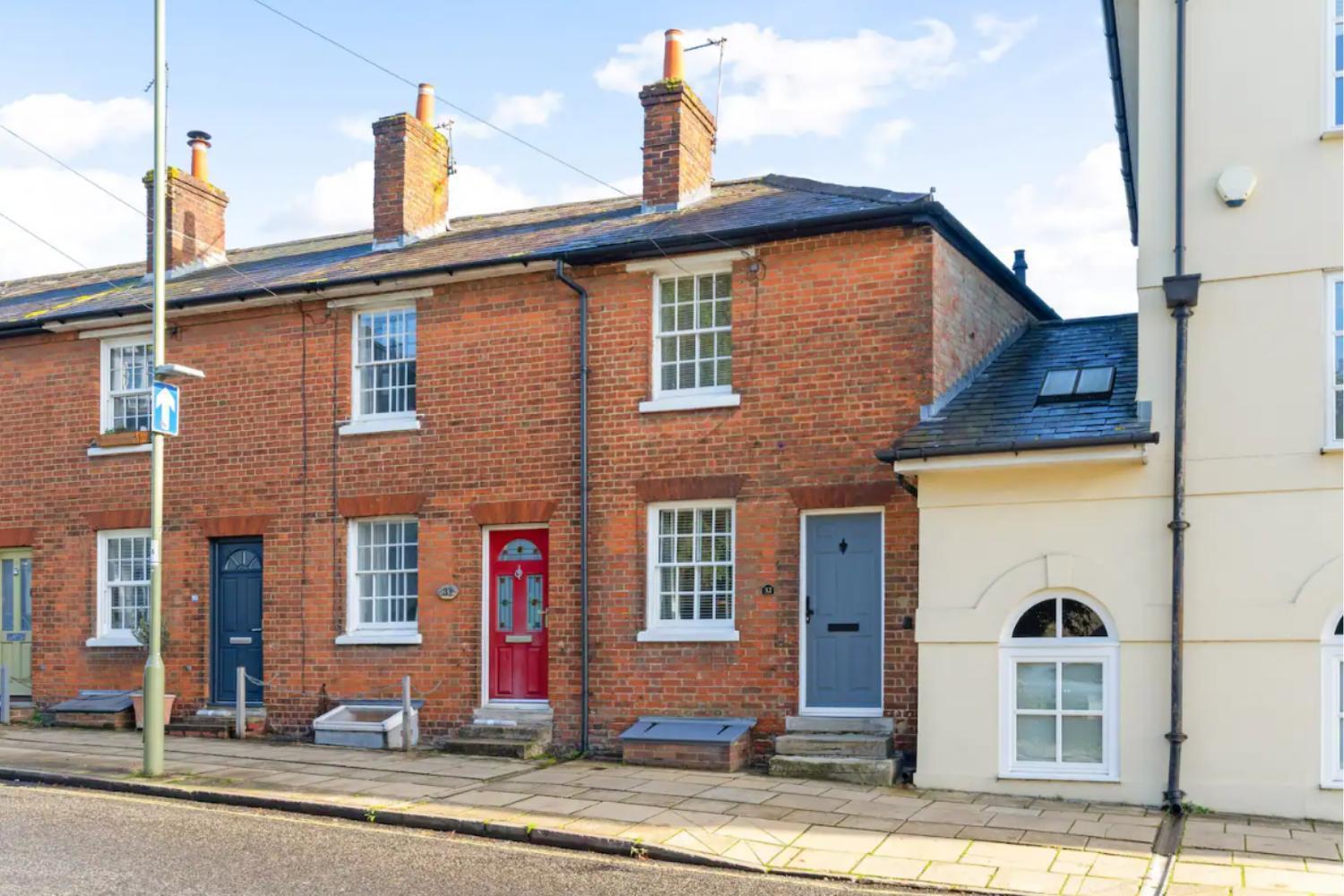 2 Bedrooms Stylish, Gorgeous, Westgate Cottage Retreat, Central Winchester, Free On-Street Parking Permit, With Garden Close To Cathedral - Sleeps 6, Pets Are Welcome, Summer Special Offer! - By Blue Puffin Stays ภายนอก รูปภาพ