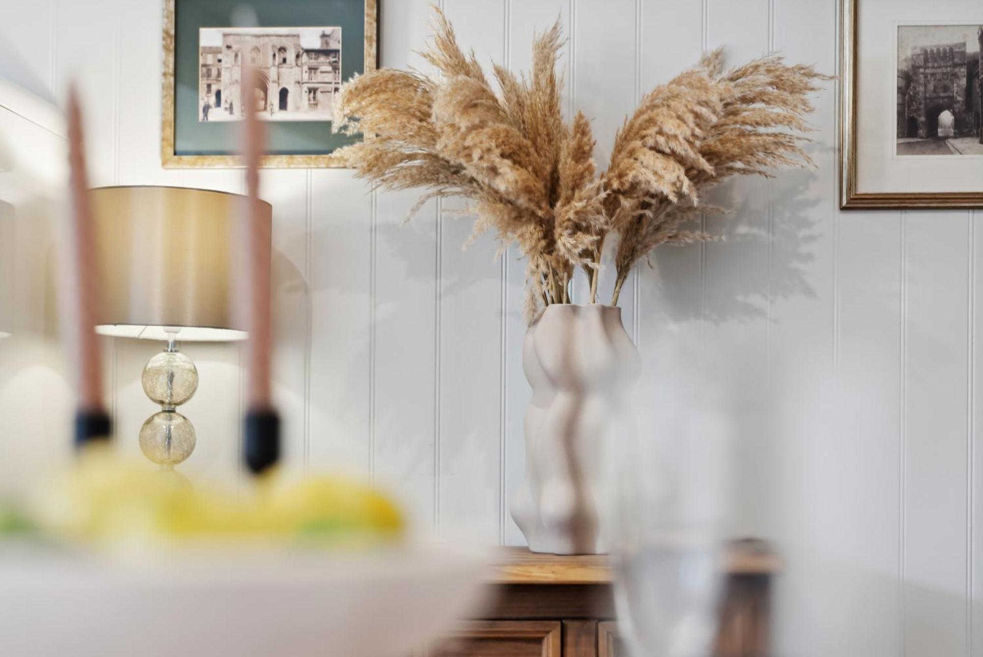 2 Bedrooms Stylish, Gorgeous, Westgate Cottage Retreat, Central Winchester, Free On-Street Parking Permit, With Garden Close To Cathedral - Sleeps 6, Pets Are Welcome, Summer Special Offer! - By Blue Puffin Stays ภายนอก รูปภาพ